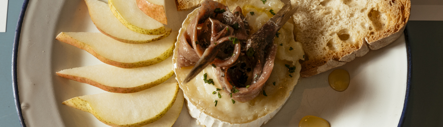 Caprino al forno con Acciughe marinate